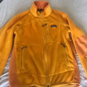 Men’s Patagonia fleece jacket